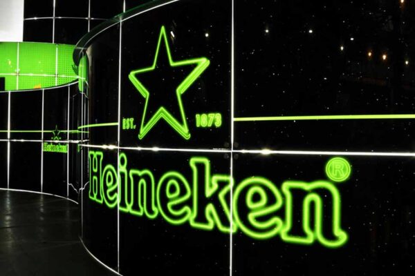 exhibition bar heineken